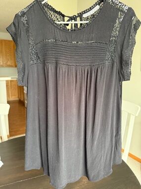Daniel Rainn Black Lace-Trim Pintuck Short Sleeve Top